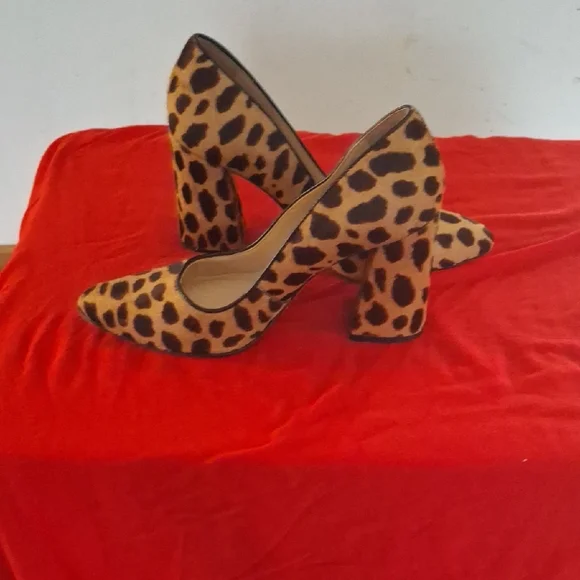 Vince Camuto Leopard Print Heels - Picture 1 of 6